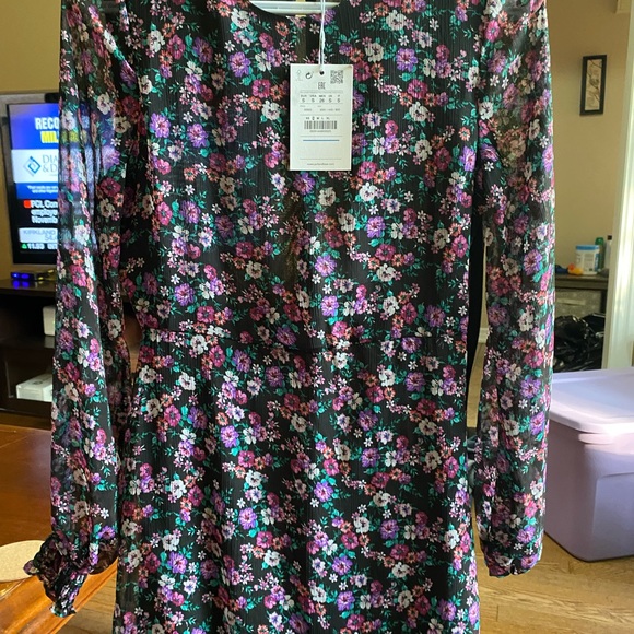 Pull and Bear Dress - Picture 3 of 3